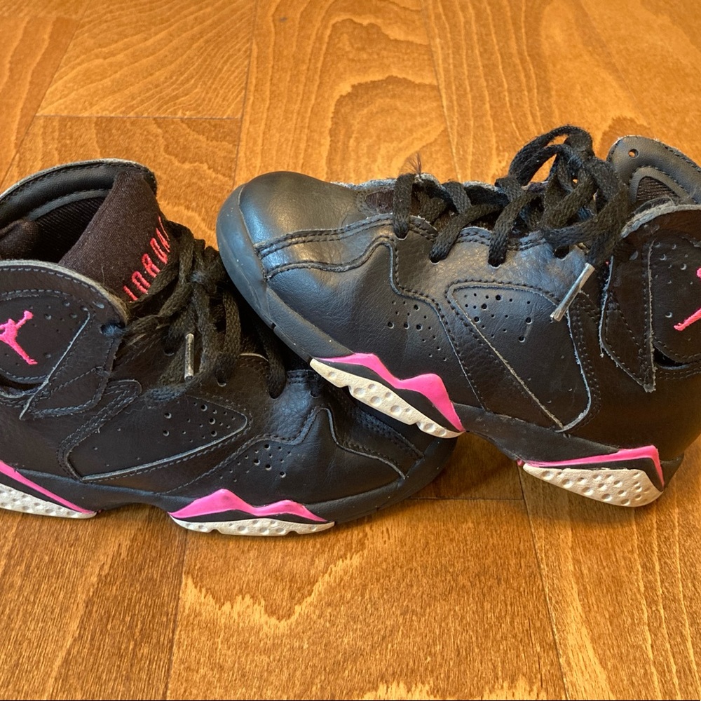 Jordan 7 Retro Black/Hyper Pink Youth Size 11c